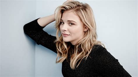 chloe grace moretz desnuda|Chloe Grace Moretz publica foto suya en topless.